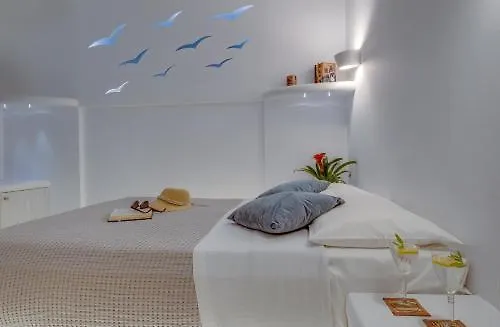 Summer Dream Kamari (Santorini)