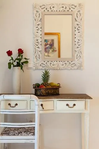 Summer Dream Kamari (Santorini)